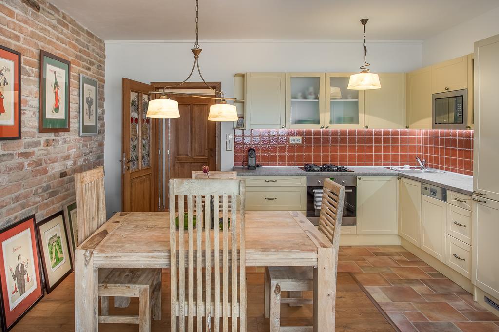 Apartmany Vinarstvi Vaclav Hustopece Exterior photo